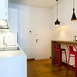Chiado Stylish Bright With Ac